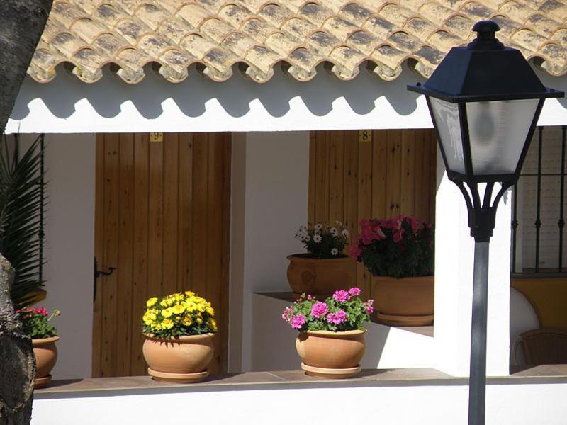 Hostal Las Acacias Los Caños de Meca Kültér fotó