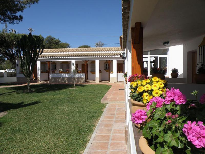 Hostal Las Acacias Los Caños de Meca Kültér fotó
