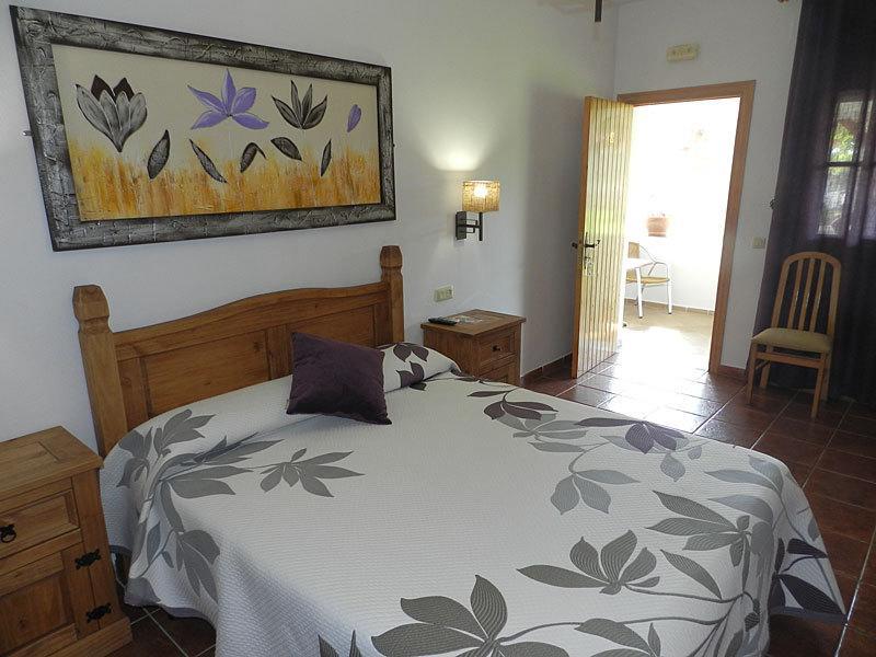 Hostal Las Acacias Los Caños de Meca Kültér fotó